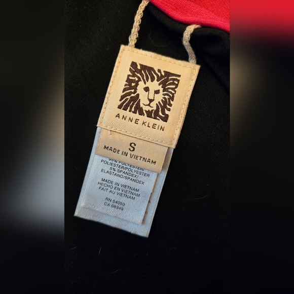 Anne Klein Reversible Black/Hot Pink Dress - Picture 6 of 7